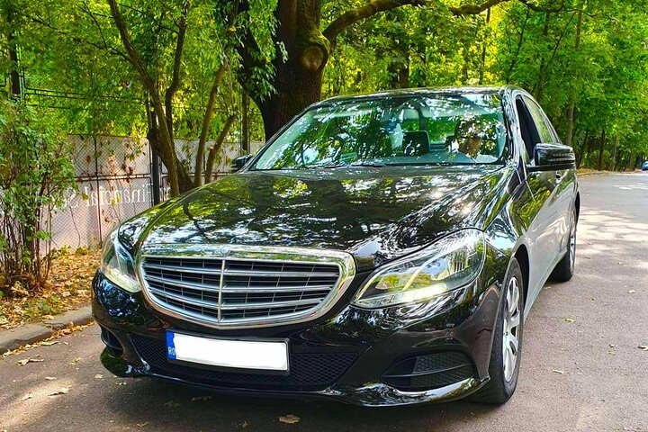 Airport Transfer in London ATL-HTL (LGW,LTN) - Photo 1 of 6